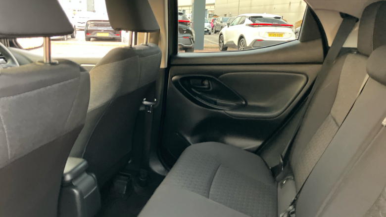 Toyota Yaris 1.5 Hybrid Design 5dr CVT Hybrid Hatchback